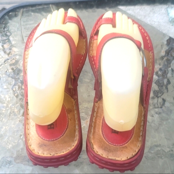 BORN HAND CRAFTED FOOTWEAR SANDALS - Picture 5 of 12